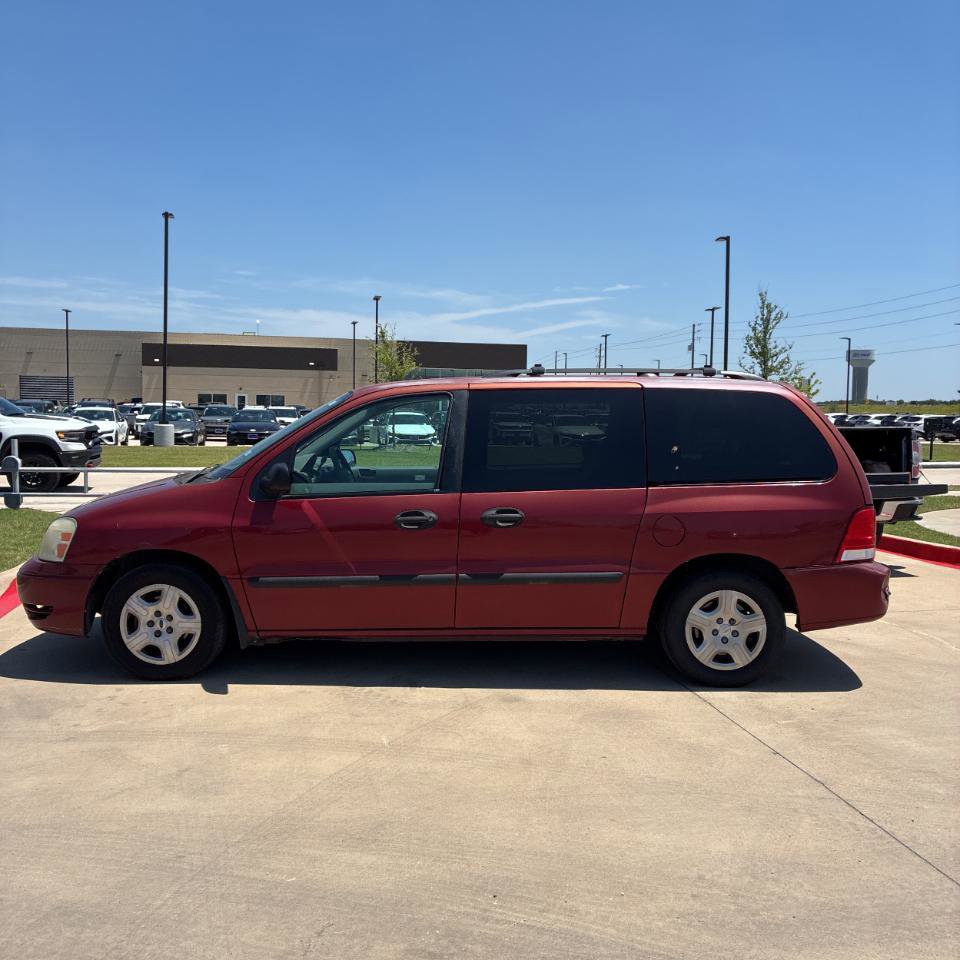 Used 2005 Ford Freestar SE FWD image 2