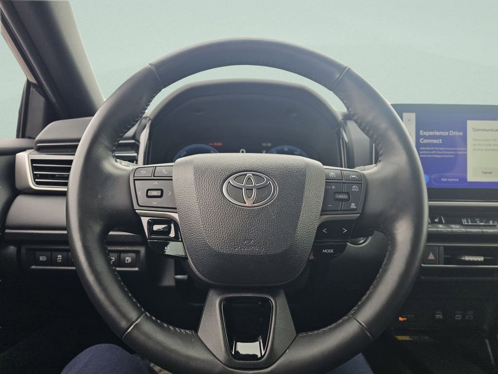 Used 2025 Toyota Camry XSE FWD image 30