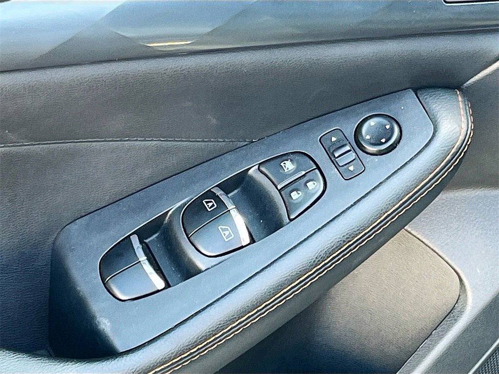 Used 2023 Nissan Maxima SR w/ Sport Mat Group image 18