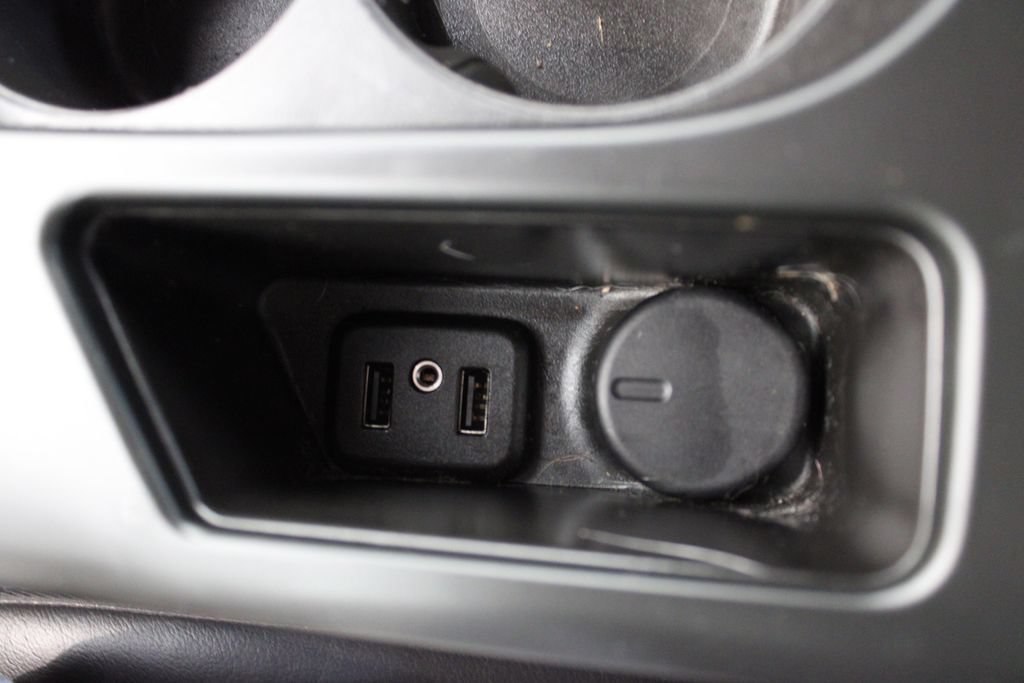 Used 2017 Buick Regal AWD image 19