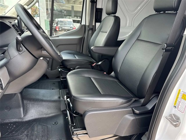 New 2025 Ford Transit 250 148 Medium Roof image 19