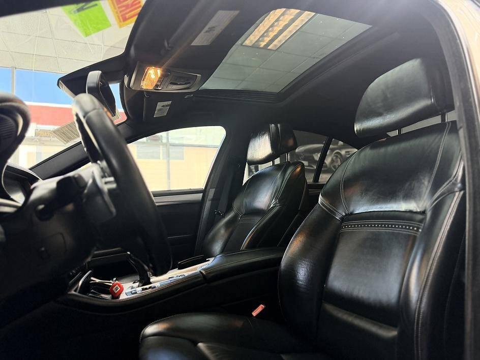Used 2015 BMW 550i Sedan RWD image 5