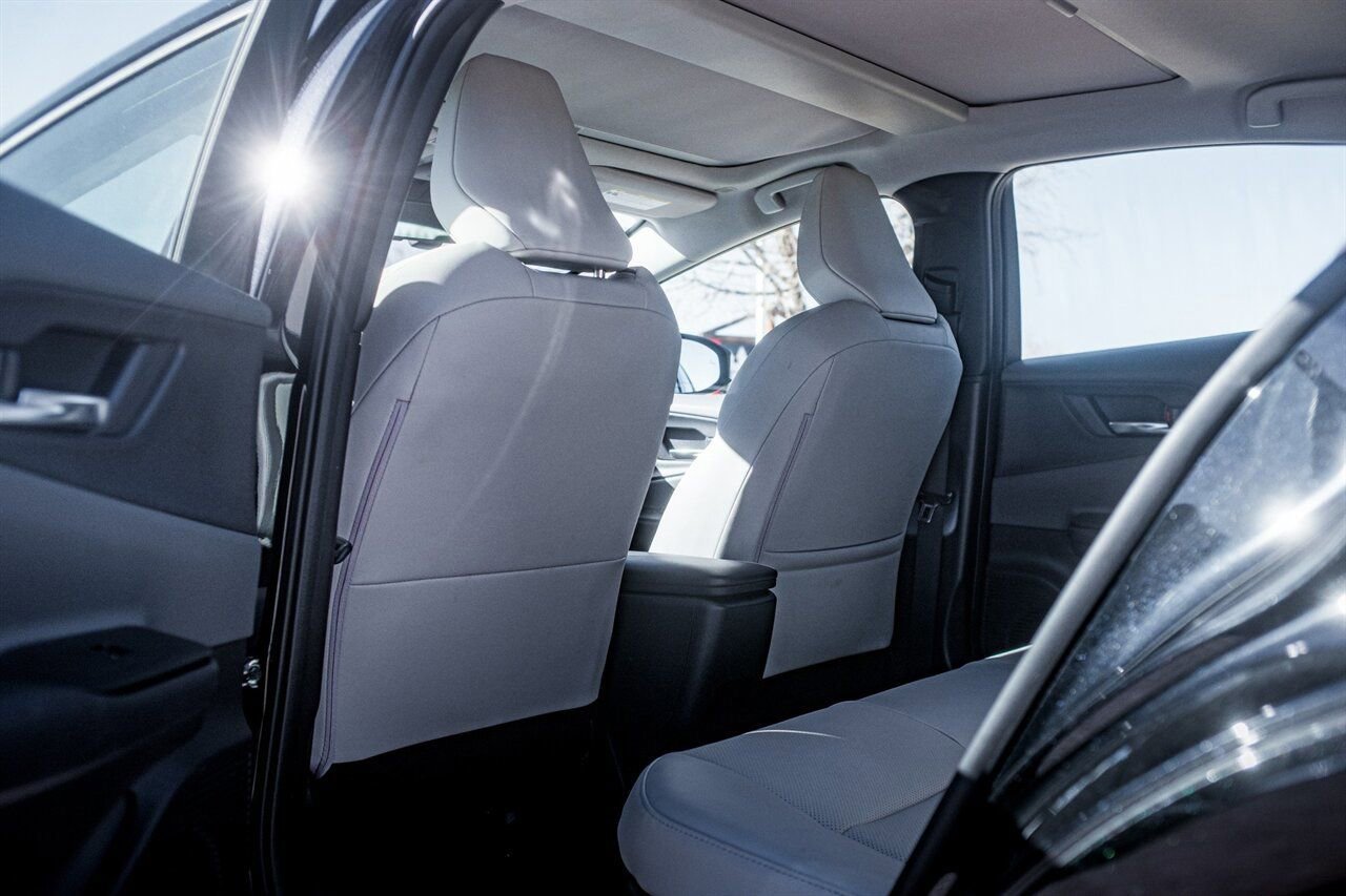 Used 2024 Toyota Prius XLE image 31