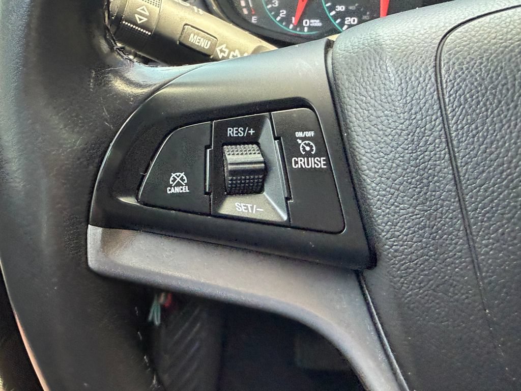 Used 2020 Chevrolet Trax LT w/ Driver Confidence Package AWD/4WD image 24