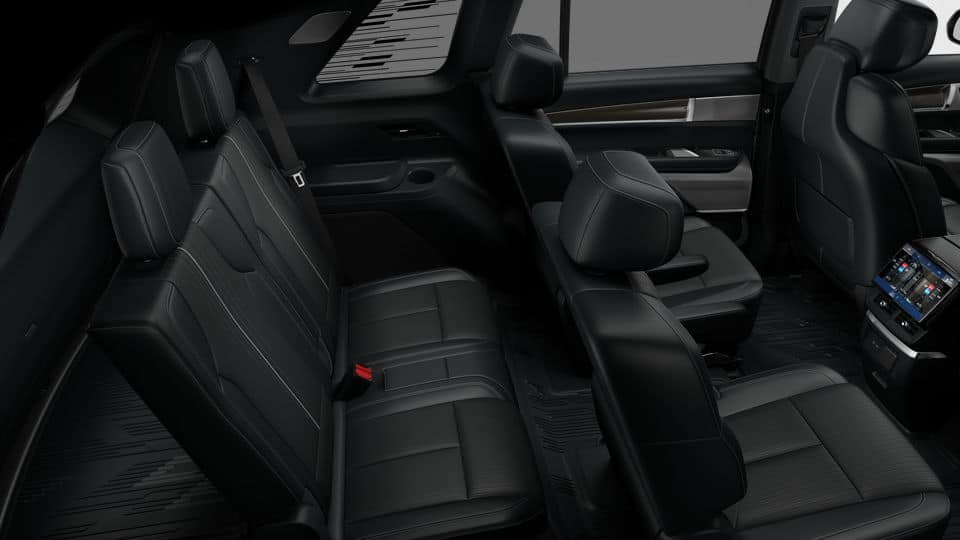 New 2026 Cadillac Vistiq Luxury w/ LPO, Floor Liner Package AWD/4WD image 43