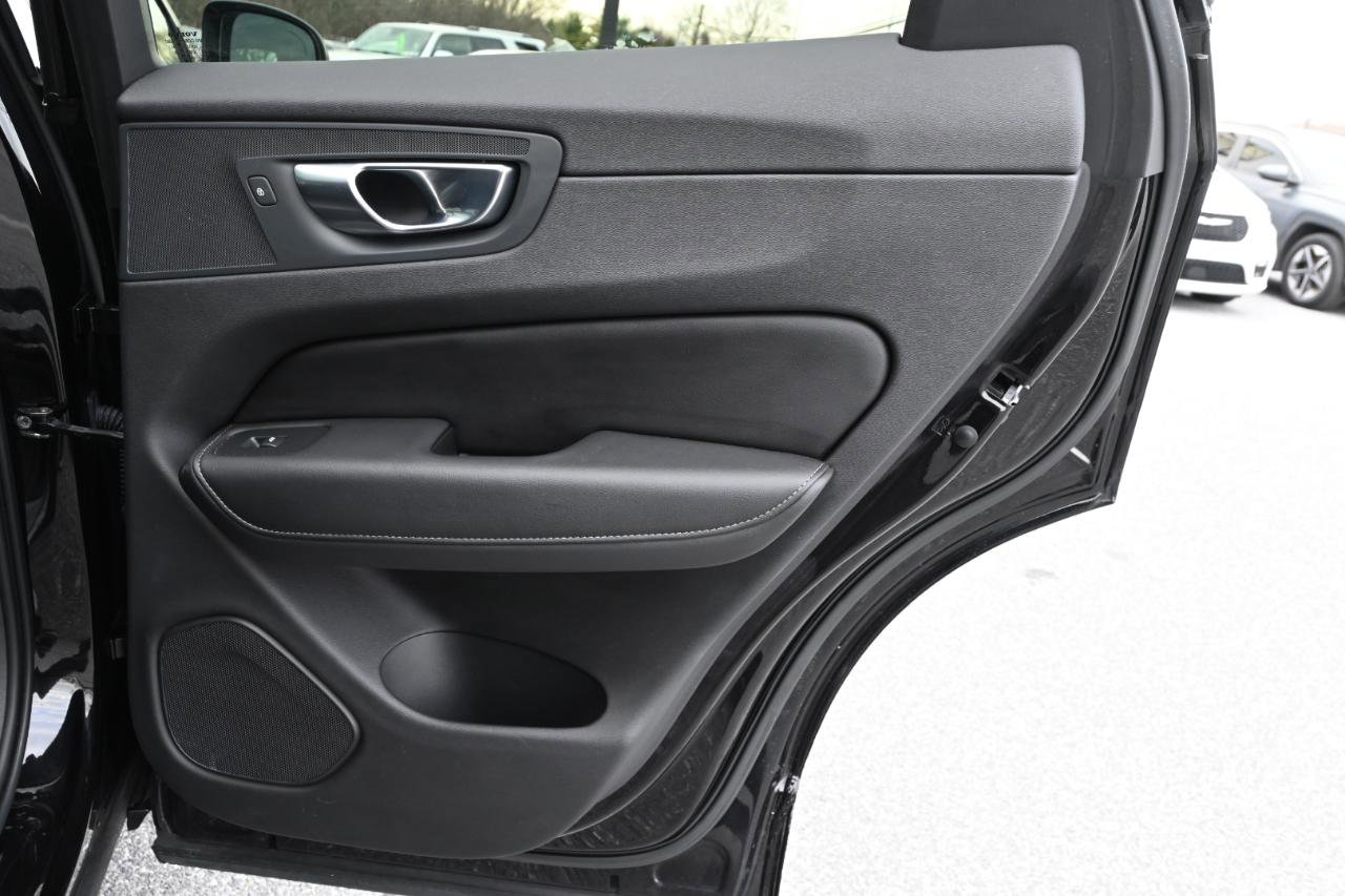 Used 2021 Volvo XC60 T8 Inscription Expression image 36