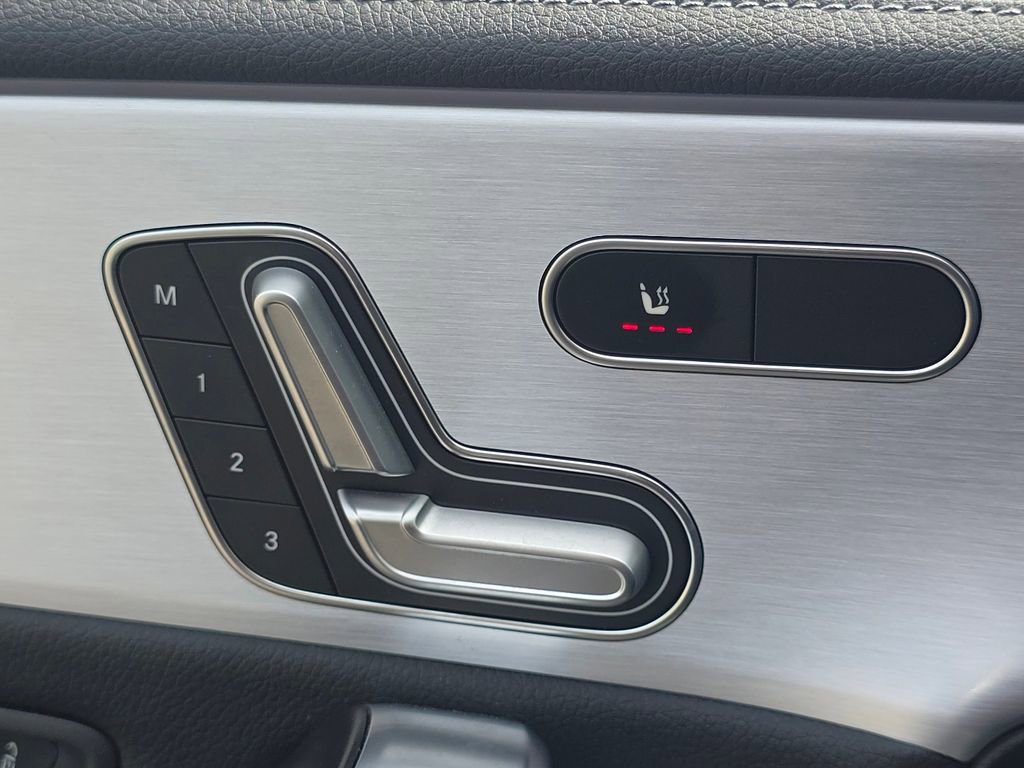 Used 2021 Mercedes-Benz CLA 250 4MATIC image 6