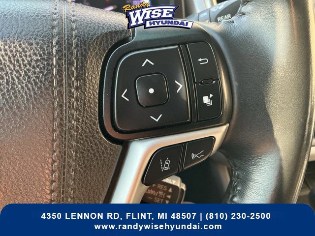 Used 2019 Toyota Highlander XLE FWD image 23