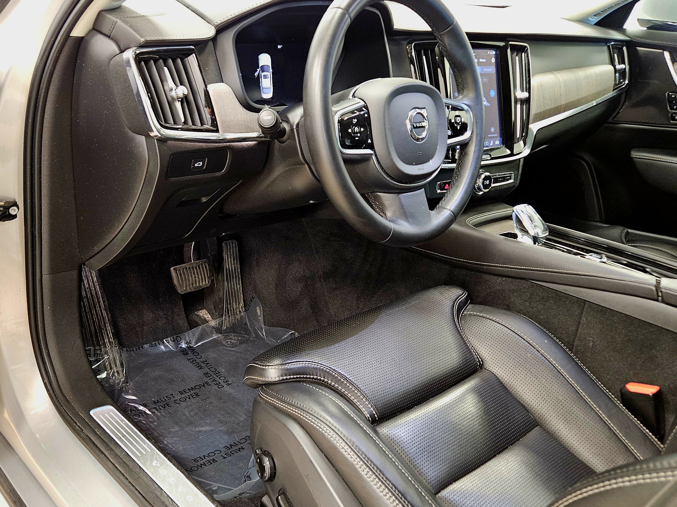 Used 2023 Volvo S90 B6 Ultimate w/ Protection Package Premier image 41