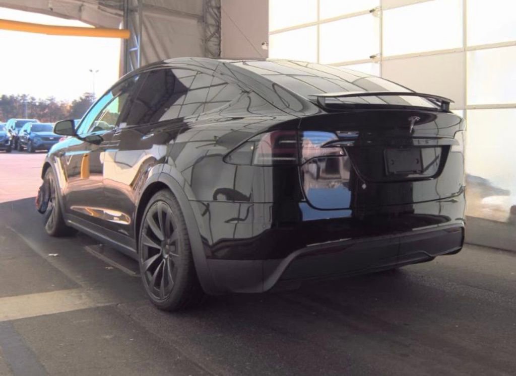 Used 2022 Tesla Model X image 6