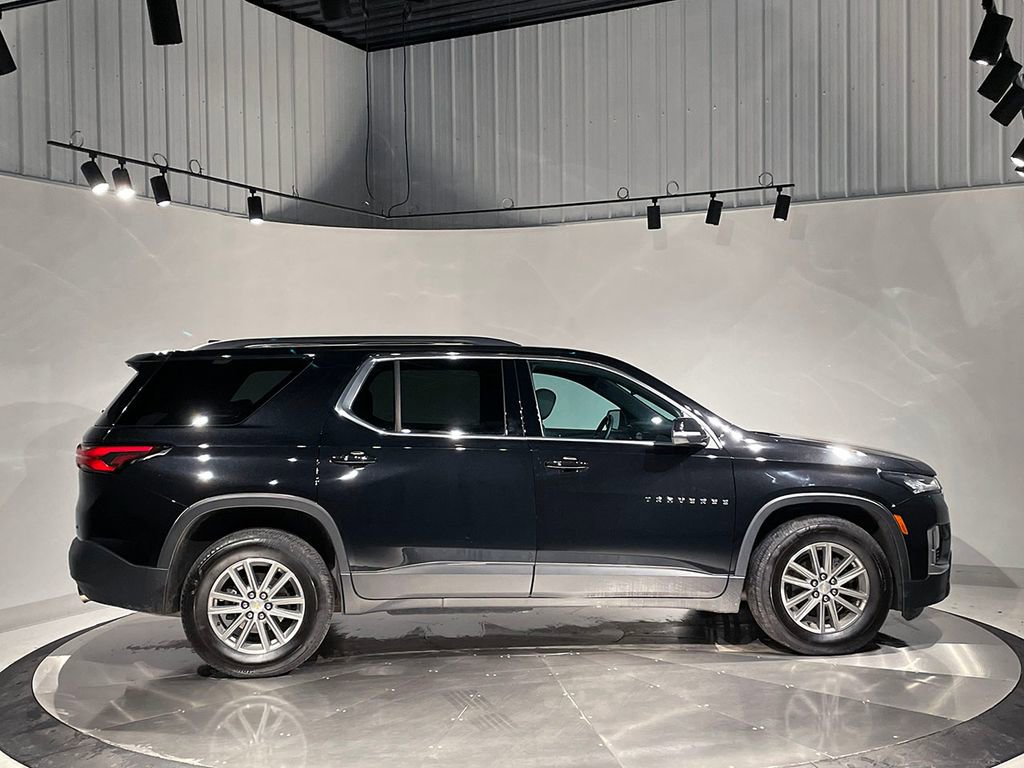 Used 2023 Chevrolet Traverse LT image 10