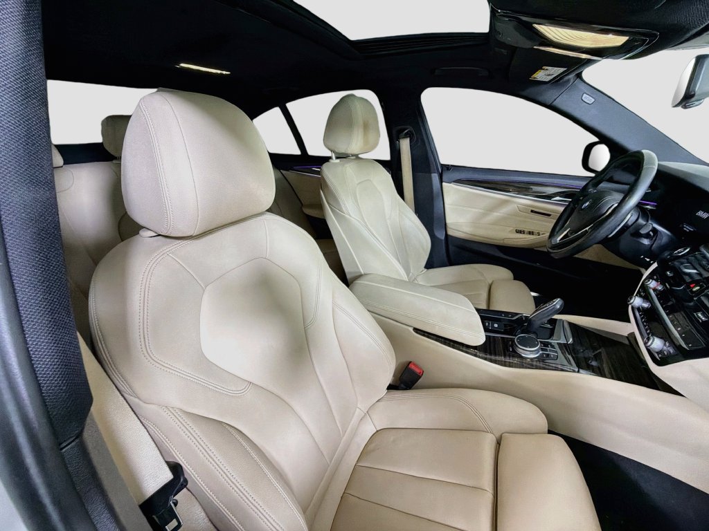 Used 2020 BMW 530i w/ Convenience Package RWD image 29