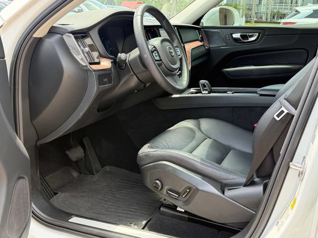 Certified 2023 Volvo XC60 B5 Plus w/ Protection Package Premier FWD image 13