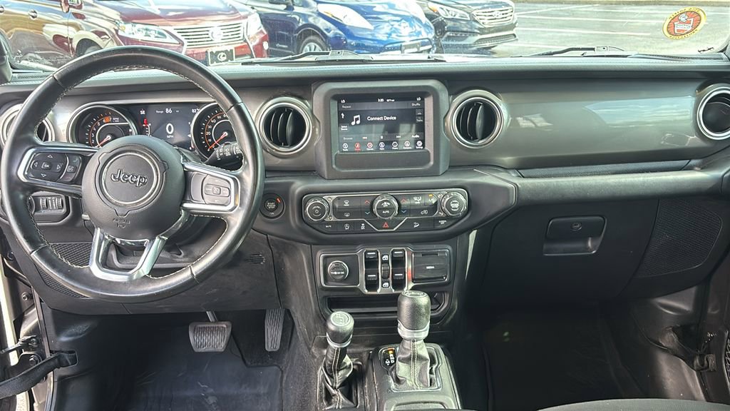 Used 2019 Jeep Wrangler Unlimited Sahara image 12