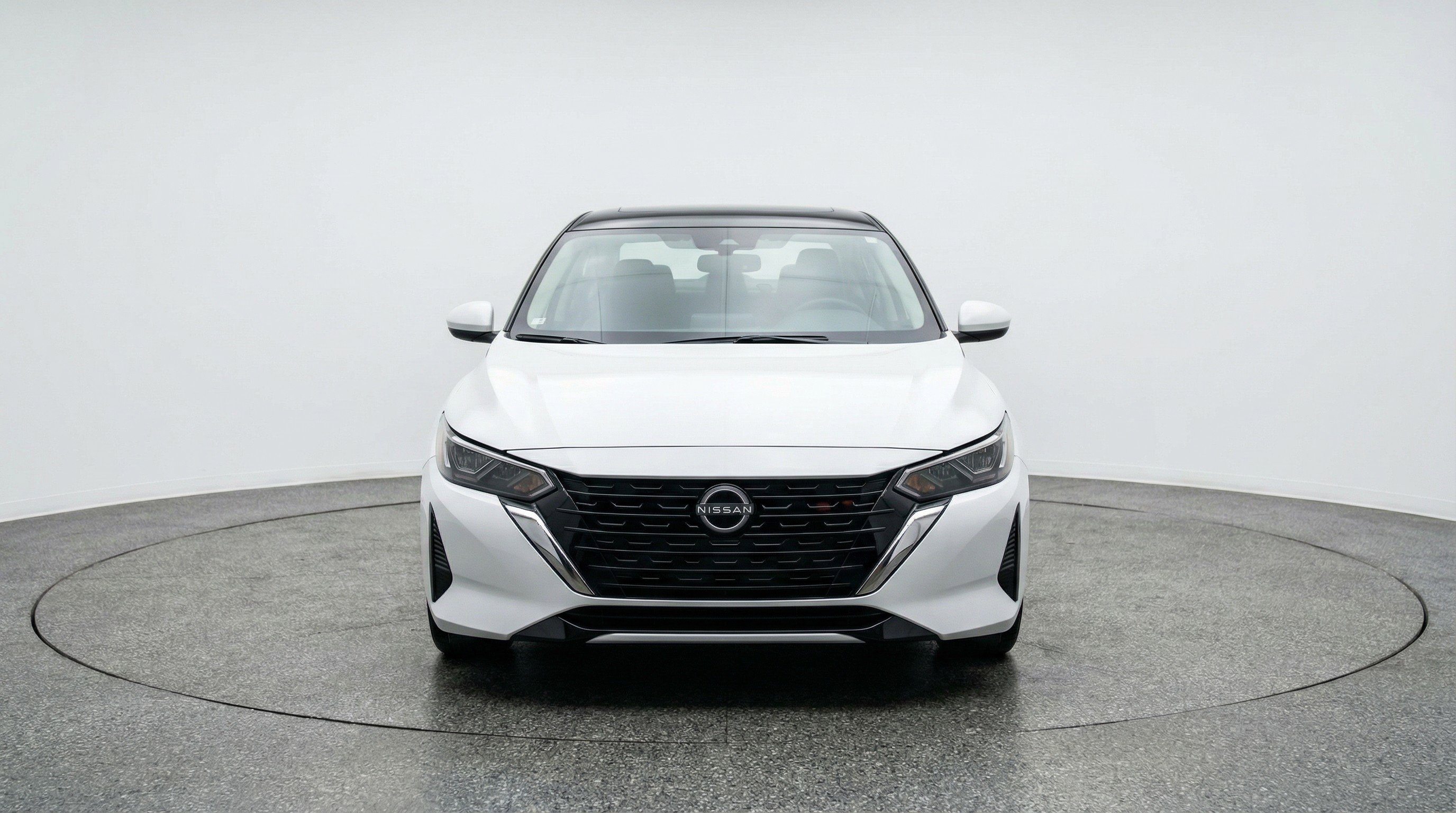 Used 2025 Nissan Sentra SV image 2