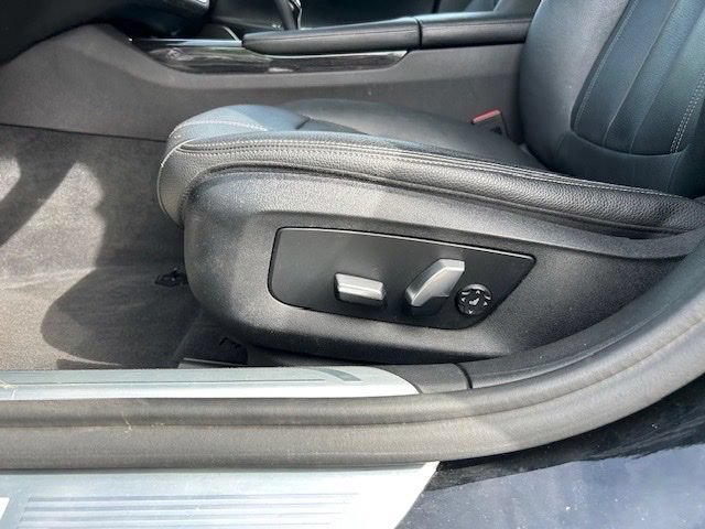 Used 2019 BMW 740i xDrive w/ M Sport Package AWD/4WD image 23