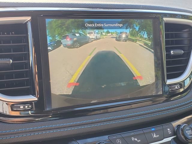 Used 2021 Chrysler Pacifica Touring w/ Cold Weather Group FWD image 20