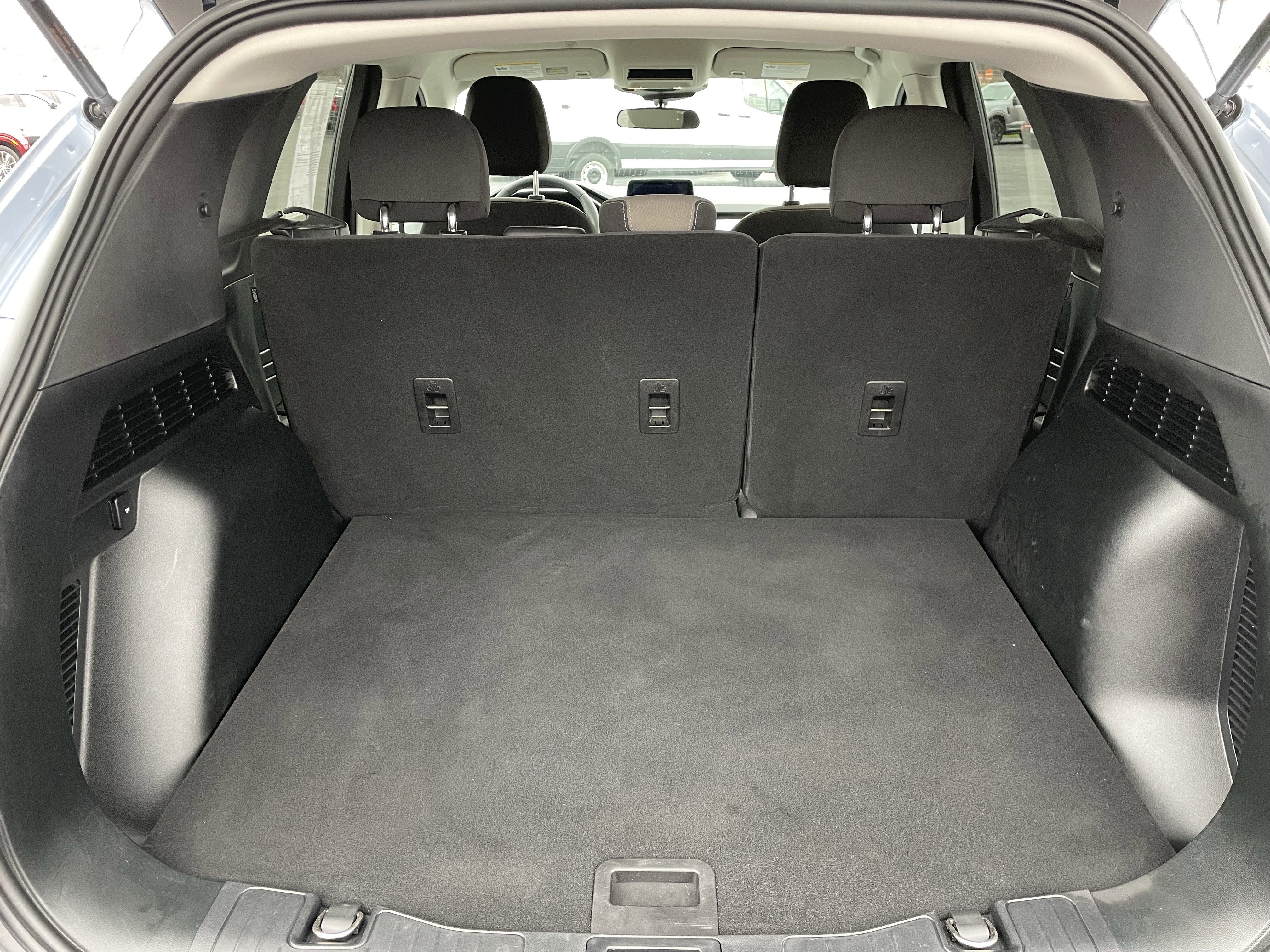 Used 2022 Ford Escape SE w/ Cold Weather Package image 6