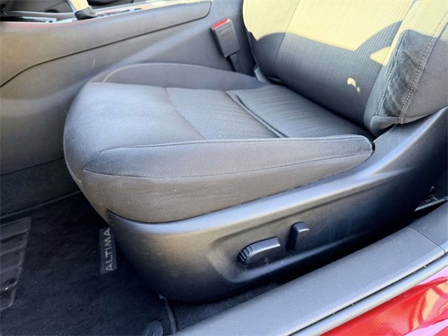 Used 2024 Nissan Altima 2.5 SV image 17