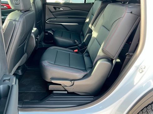 New 2026 Chevrolet Traverse Z71 image 11