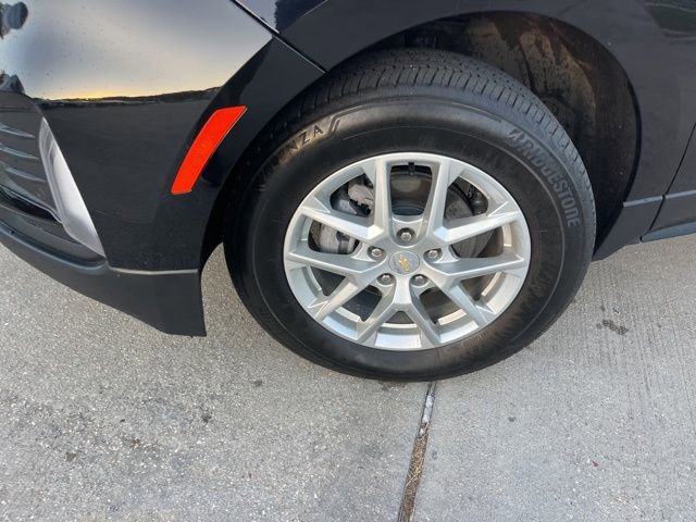 Used 2023 Chevrolet Equinox LT image 30