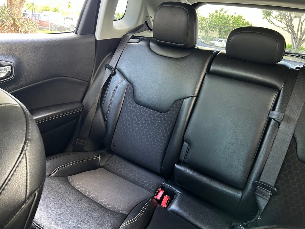 Certified 2020 Jeep Compass Latitude FWD image 13