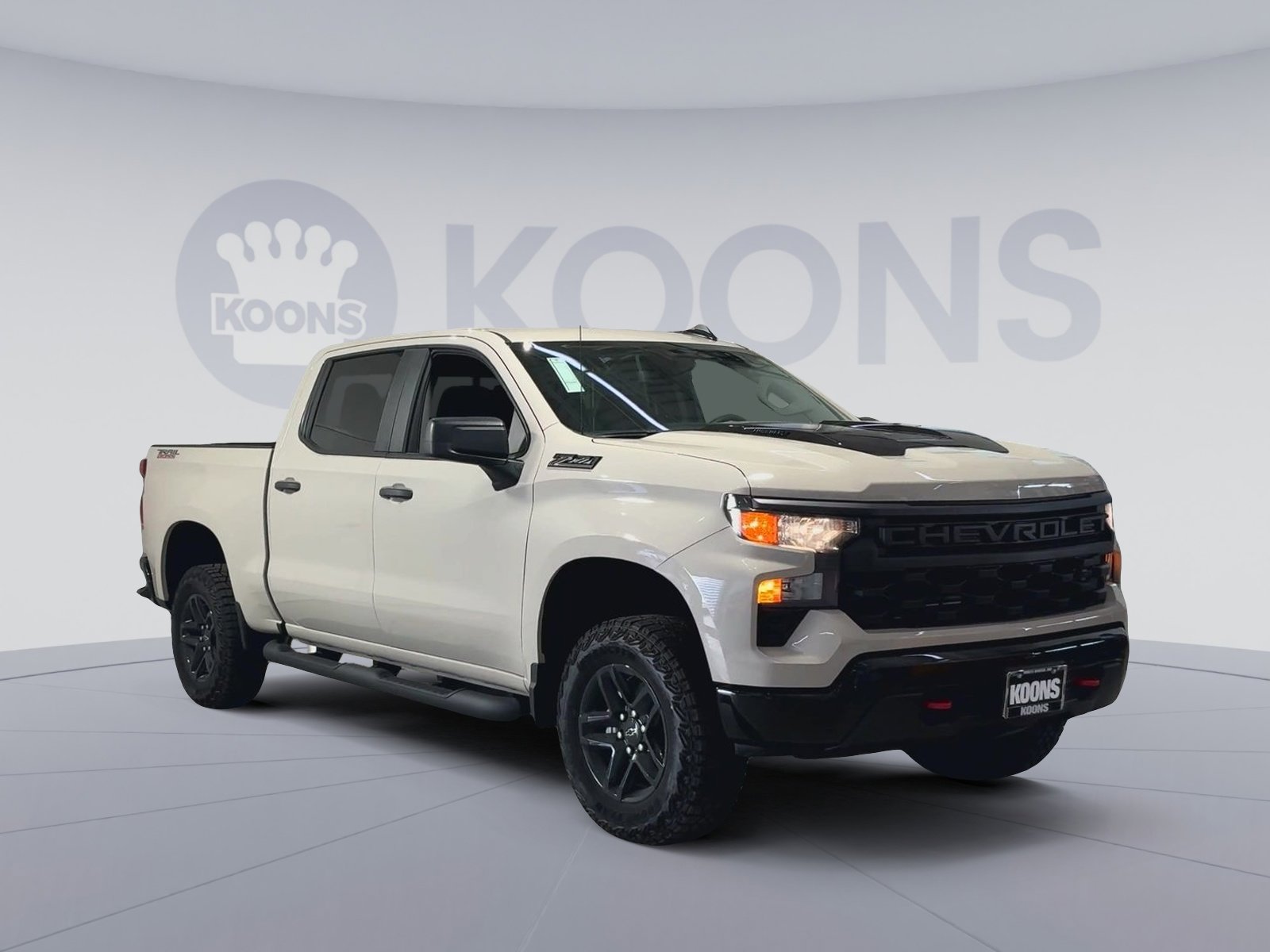 New 2026 Chevrolet Silverado 1500 Custom Trail Boss w/ LPO, Dark Essentials Package AWD/4WD image 2