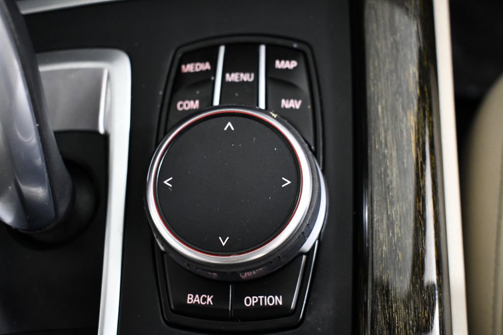 Used 2018 BMW X5 xDrive40e w/ Driving Assistance Package image 31