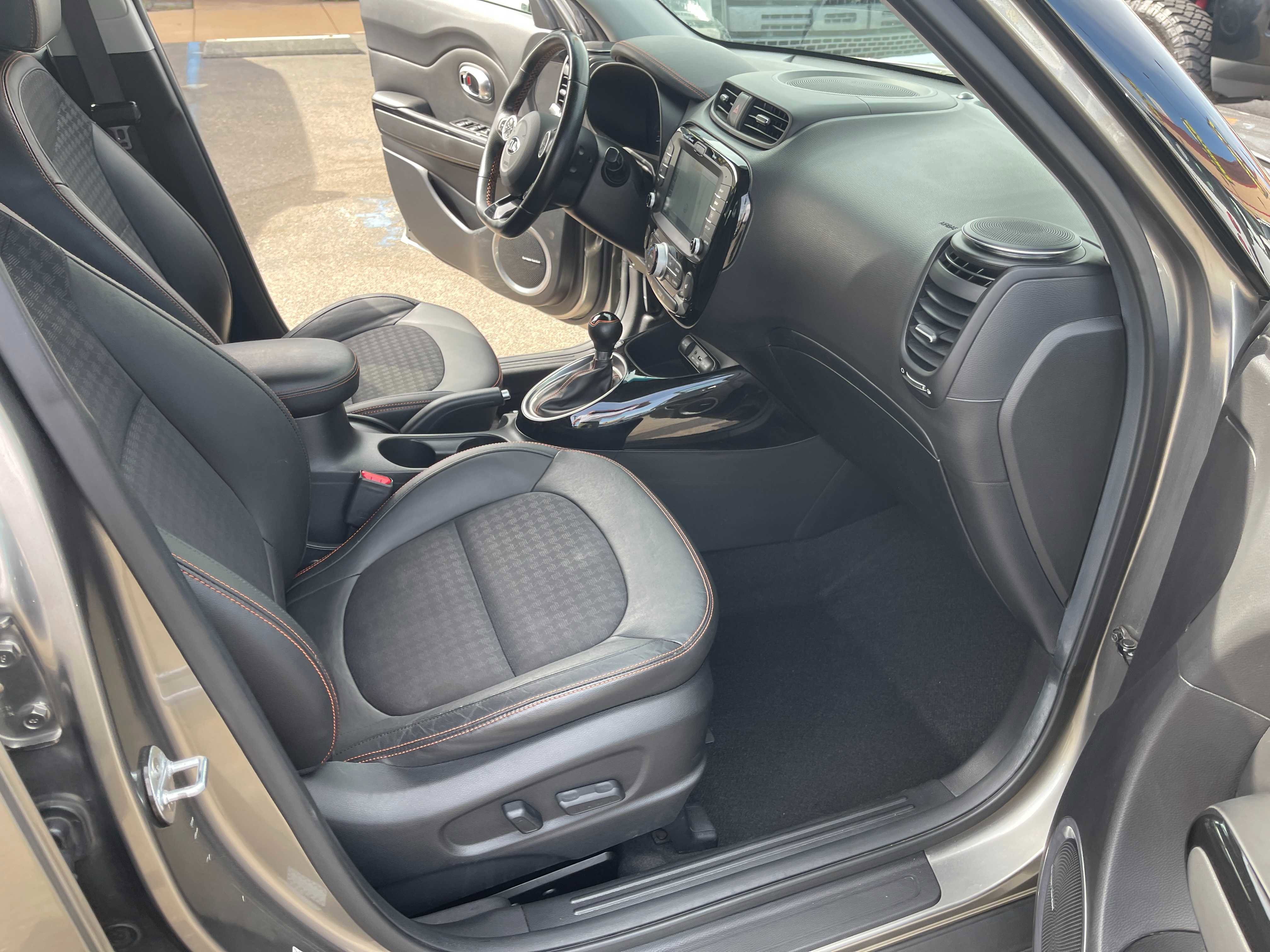 Used 2019 Kia Soul ! w/ Technology Package FWD image 14