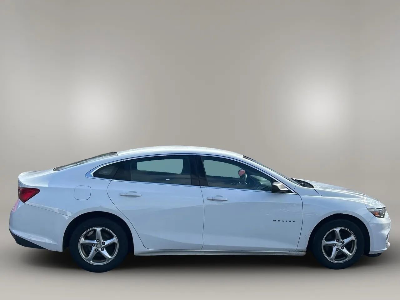 Used 2016 Chevrolet Malibu LS image 3