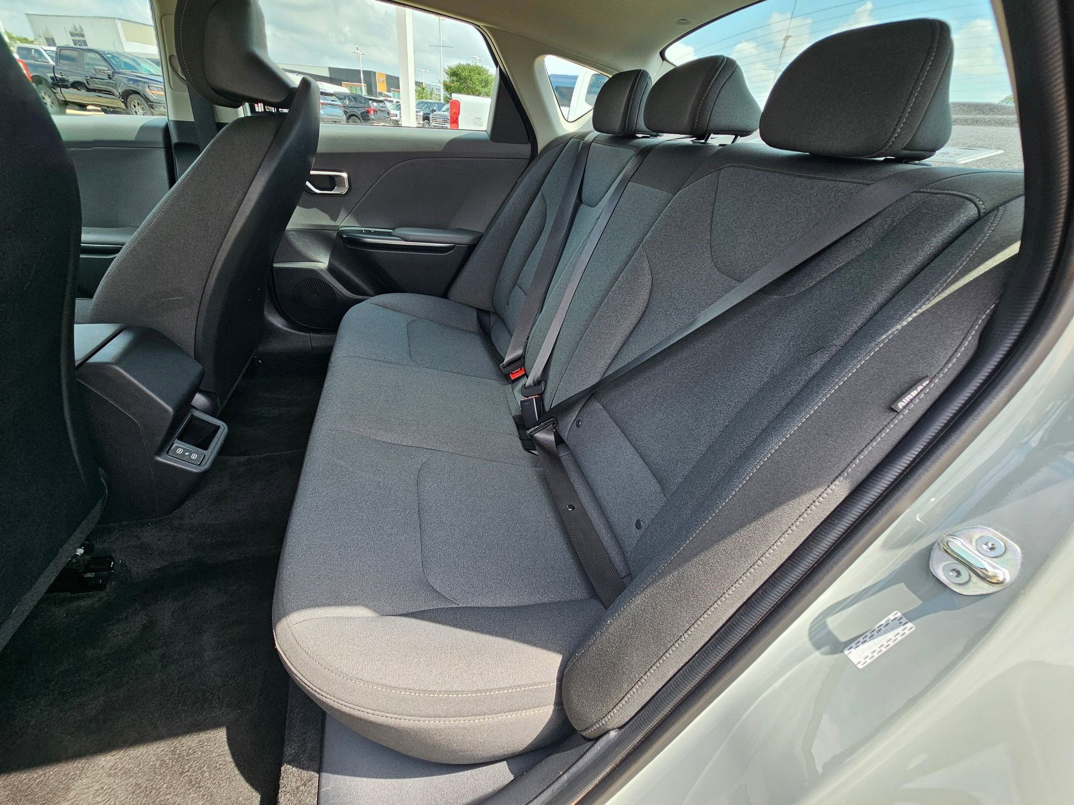 Used 2025 Kia K4 FWD image 28
