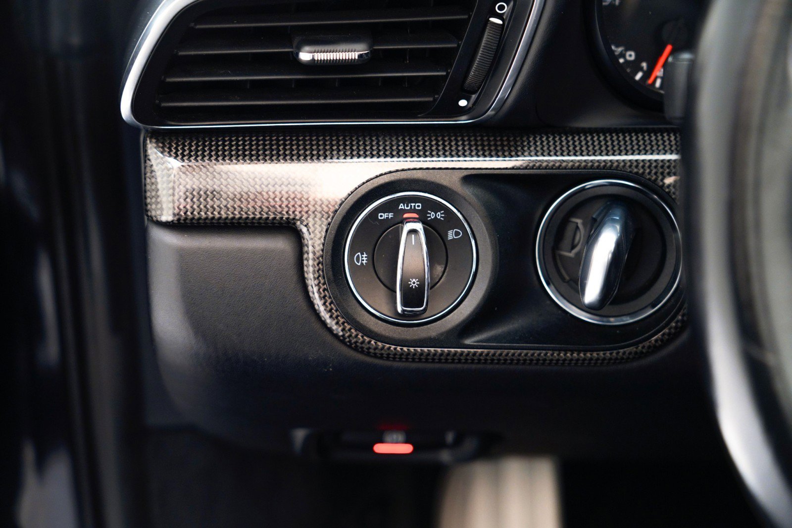 Certified 2015 Porsche 911 Turbo S AWD/4WD image 30