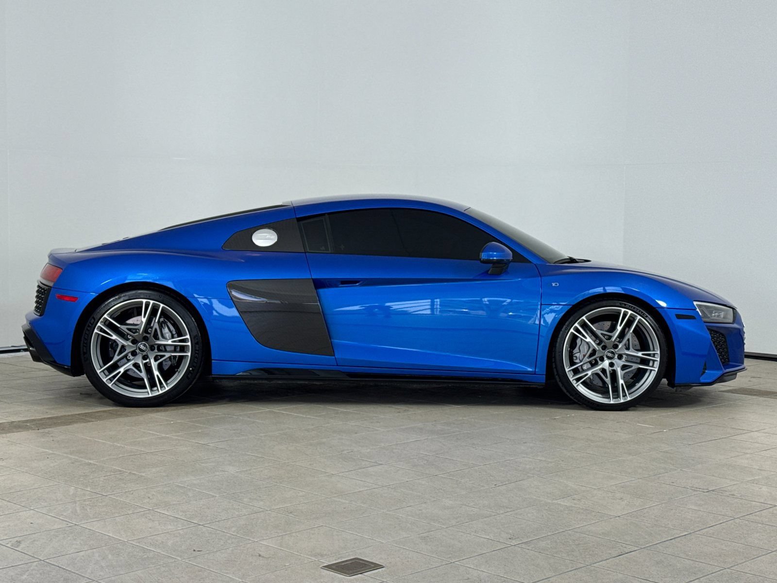 Used 2023 Audi R8 V10 performance w/ Dynamic Package RWD image 7