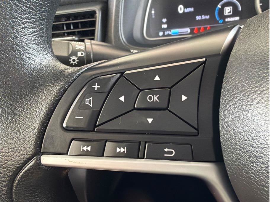 Used 2025 Nissan Leaf S FWD image 17