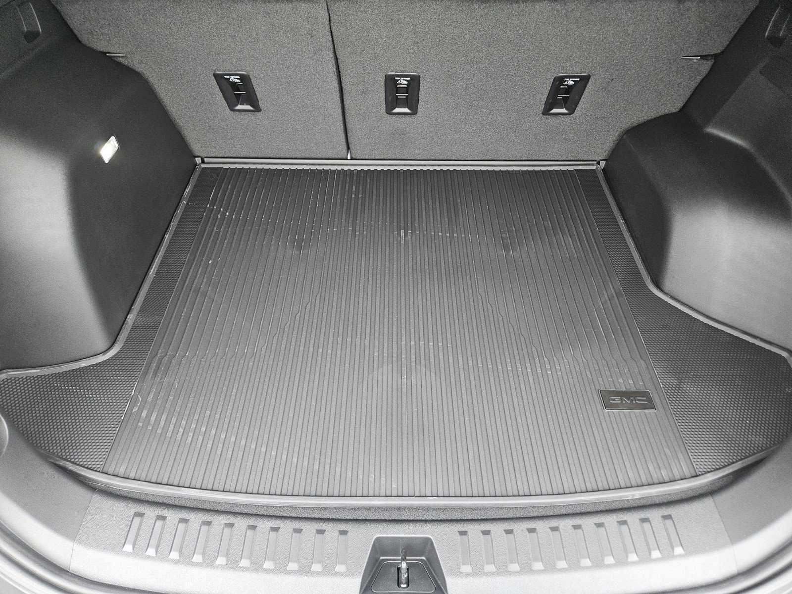 New 2027 GMC Terrain Elevation w/ LPO, Floor Liner Package FWD image 21