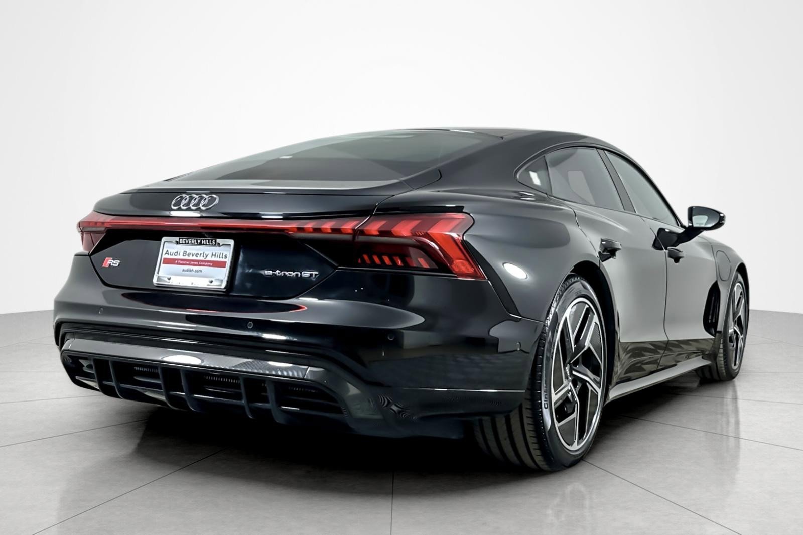 Certified 2024 Audi RS e-tron GT image 5