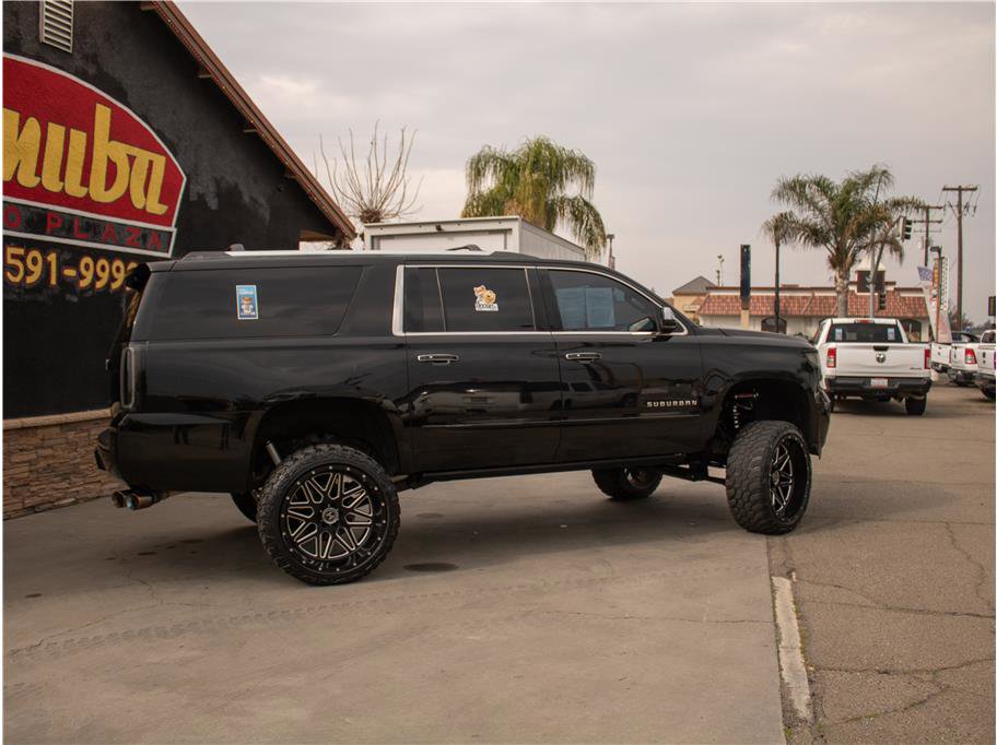 Used 2017 Chevrolet Suburban Premier image 8