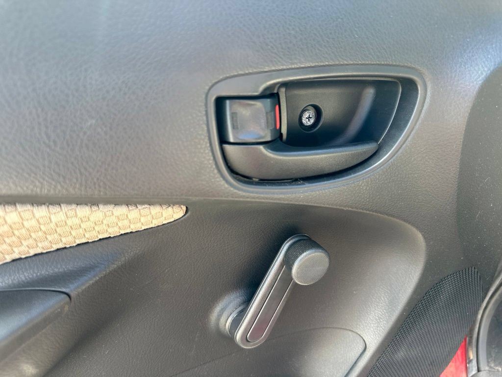 Used 2007 Toyota Yaris Sedan w/ Convenience Pkg FWD image 15