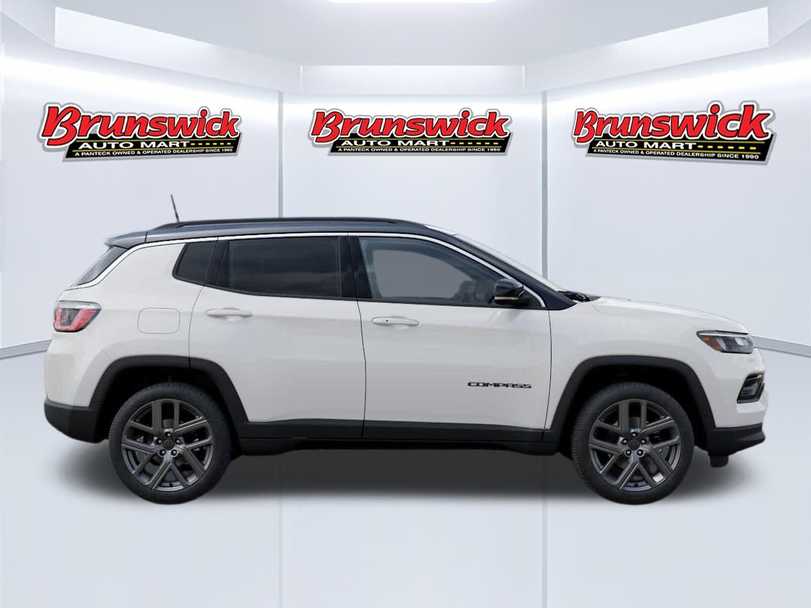 New 2026 Jeep Compass Limited w/ Sun, Sound & Navigation Group AWD/4WD image 21