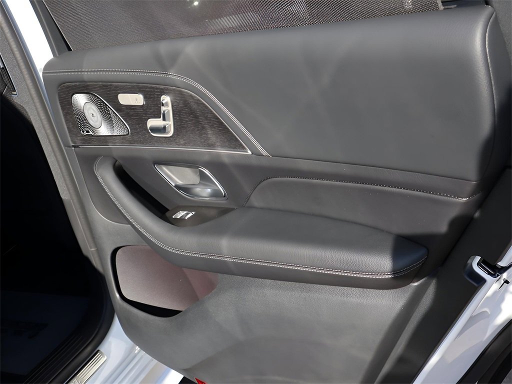 New 2026 Mercedes-Benz GLS 450 4MATIC image 19