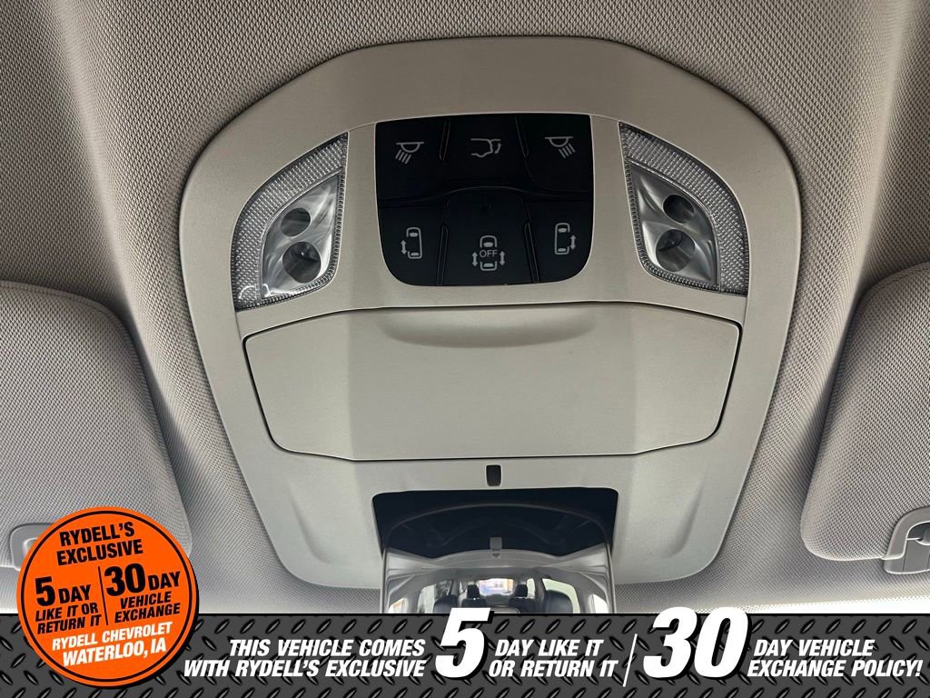 Used 2022 Chrysler Pacifica Touring-L image 35
