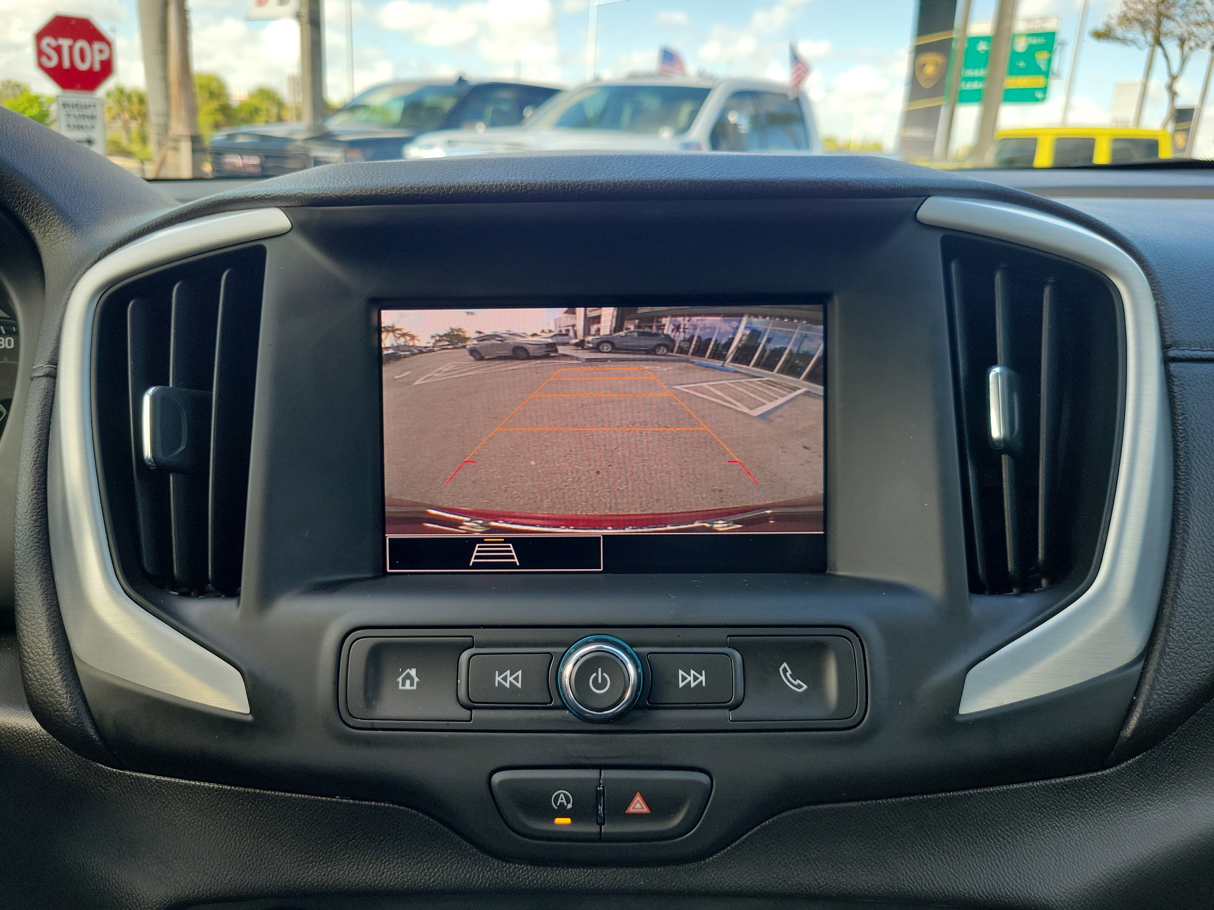 Used 2023 GMC Terrain SLE w/ Driver Convenience Package image 10