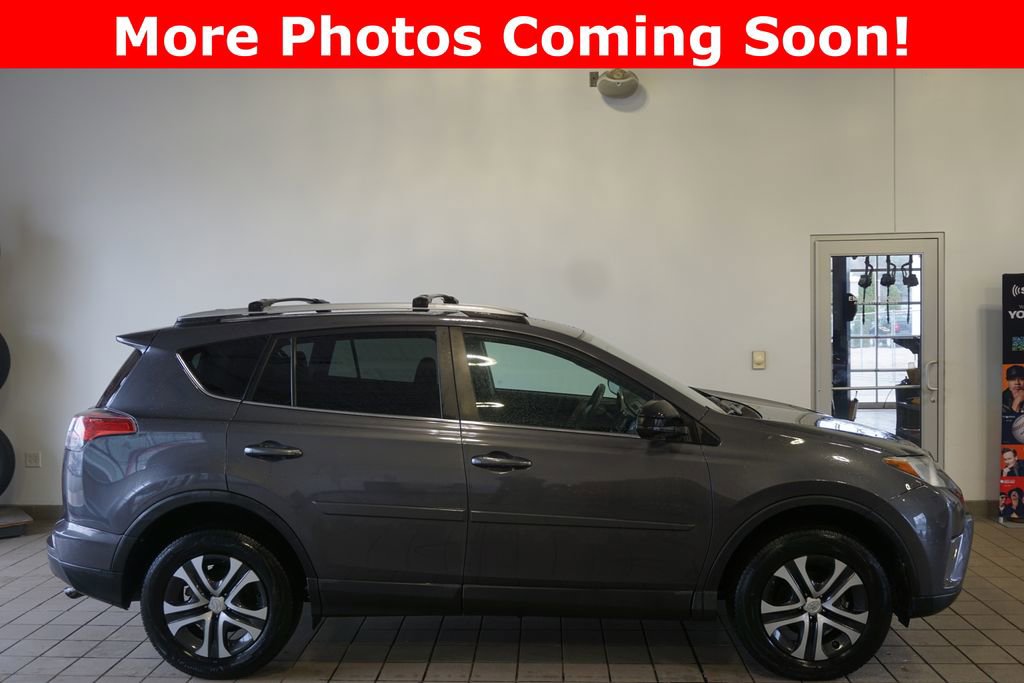 Used 2016 Toyota RAV4 LE image 2
