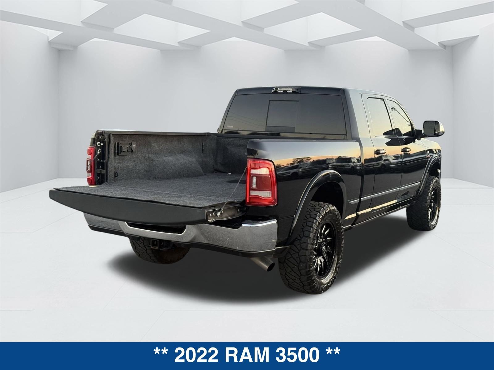 Used 2022 RAM 3500 Limited image 13