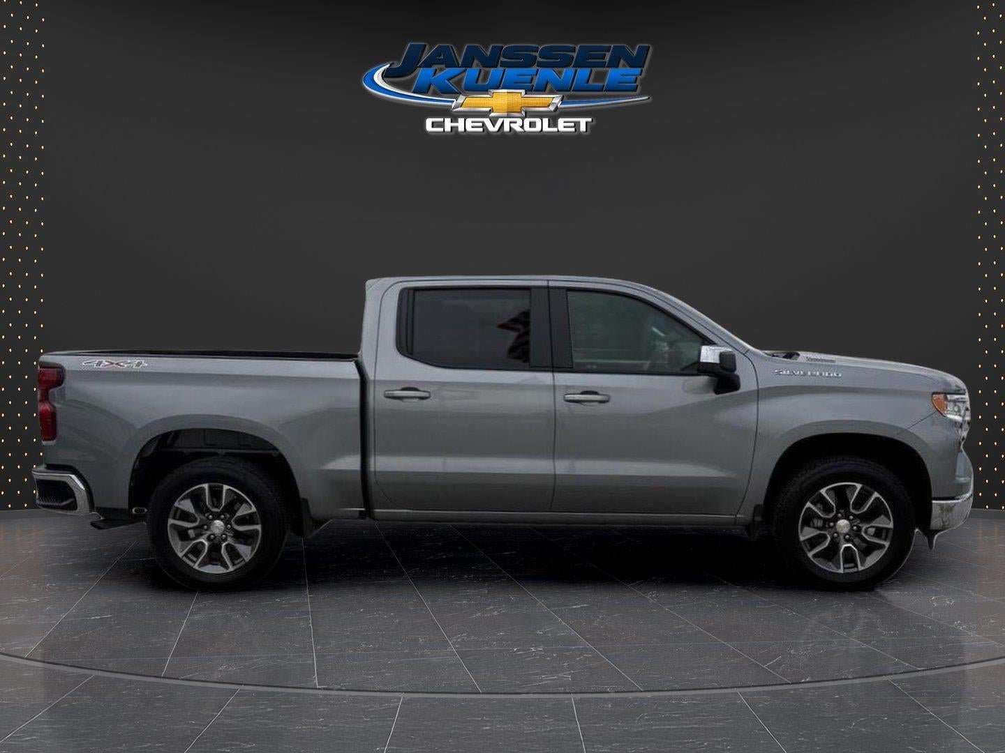 Used 2024 Chevrolet Silverado 1500 LT AWD/4WD image 4