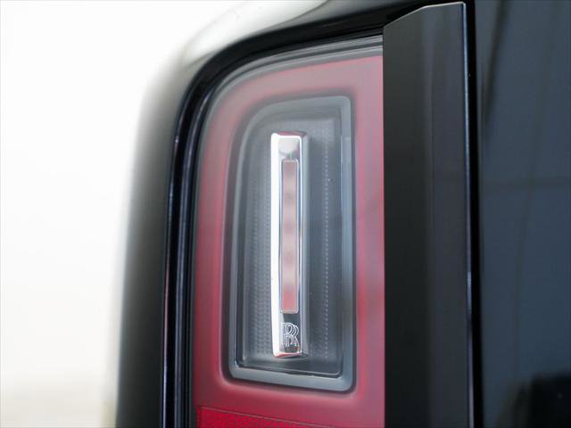 Certified 2025 Rolls-Royce Cullinan AWD/4WD image 53