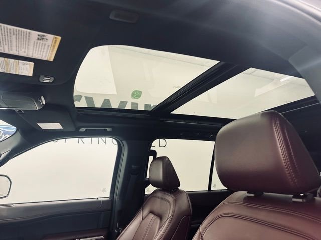 Used 2024 Ford Expedition Limited image 26