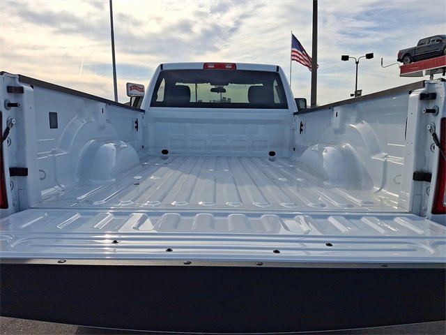 Used 2024 RAM 2500 Tradesman w/ Chrome Appearance Group image 28