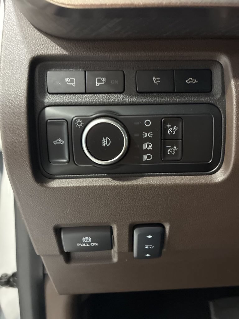 Used 2024 Ford F250 King Ranch w/ Chrome Package AWD/4WD image 34