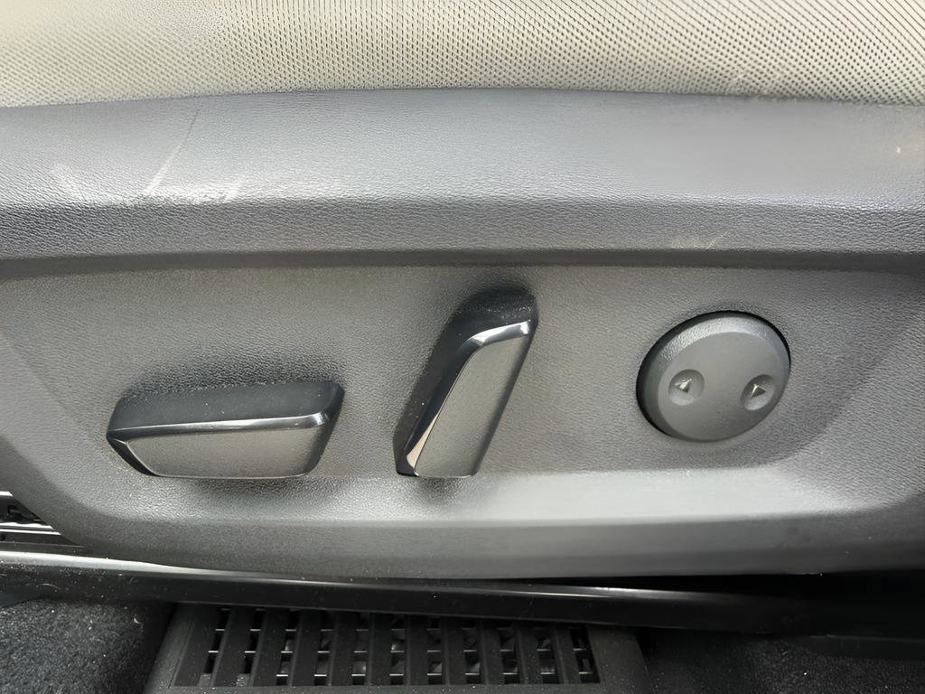 Used 2022 Nissan Rogue SV FWD image 10